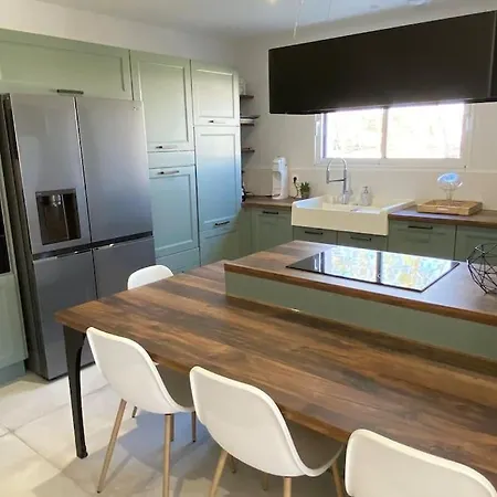 Emplacement Ideal Maison Neuve Proche De Toutes Commodites Entre La Et Le Puydufou Holiday home La Roche-sur-Yon