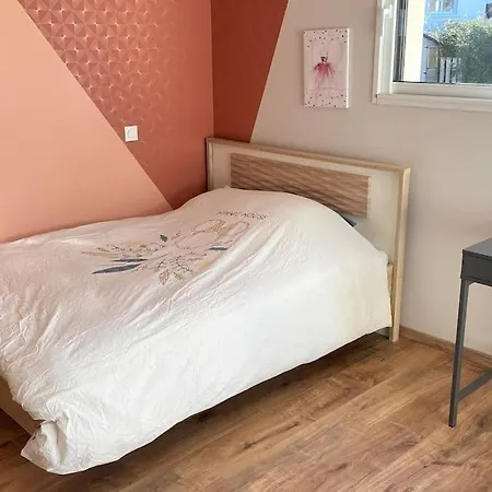 Emplacement Ideal Maison Neuve Proche De Toutes Commodites Entre La Et Le Puydufou