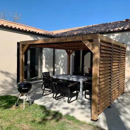 Emplacement Ideal Maison Neuve Proche De Toutes Commodites Entre La Et Le Puydufou